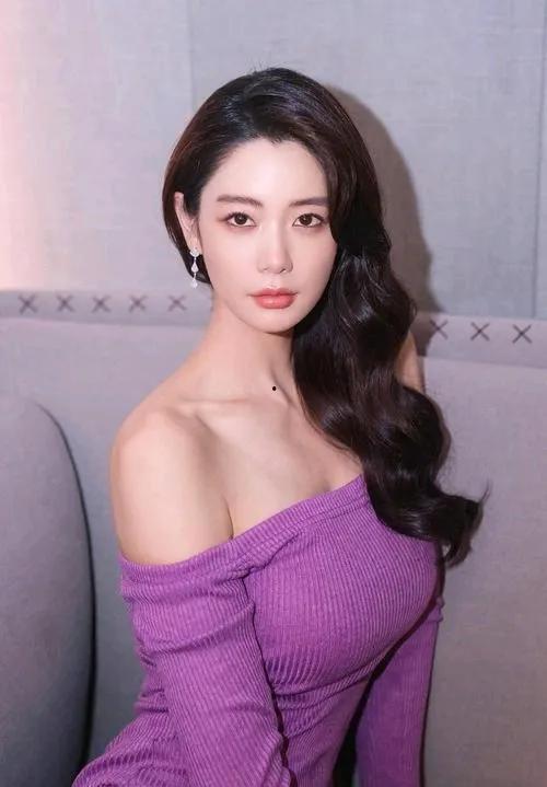 韩国演员克拉拉三级